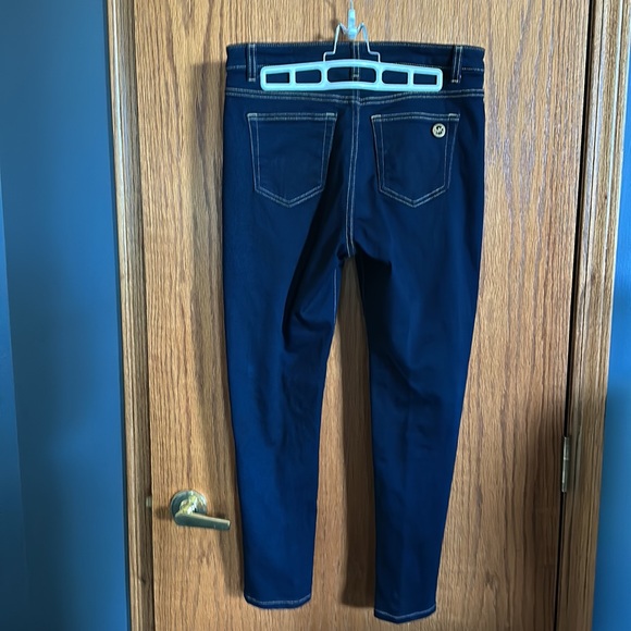 Michael Kors jeans, stretchy, skinny! Size 10. - Picture 2 of 4